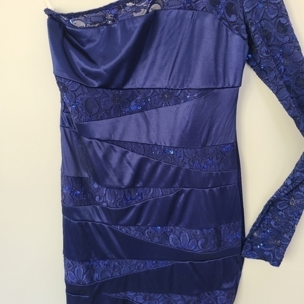 Ruby‎ Rox Bodycon Dress - Picture 3 of 10